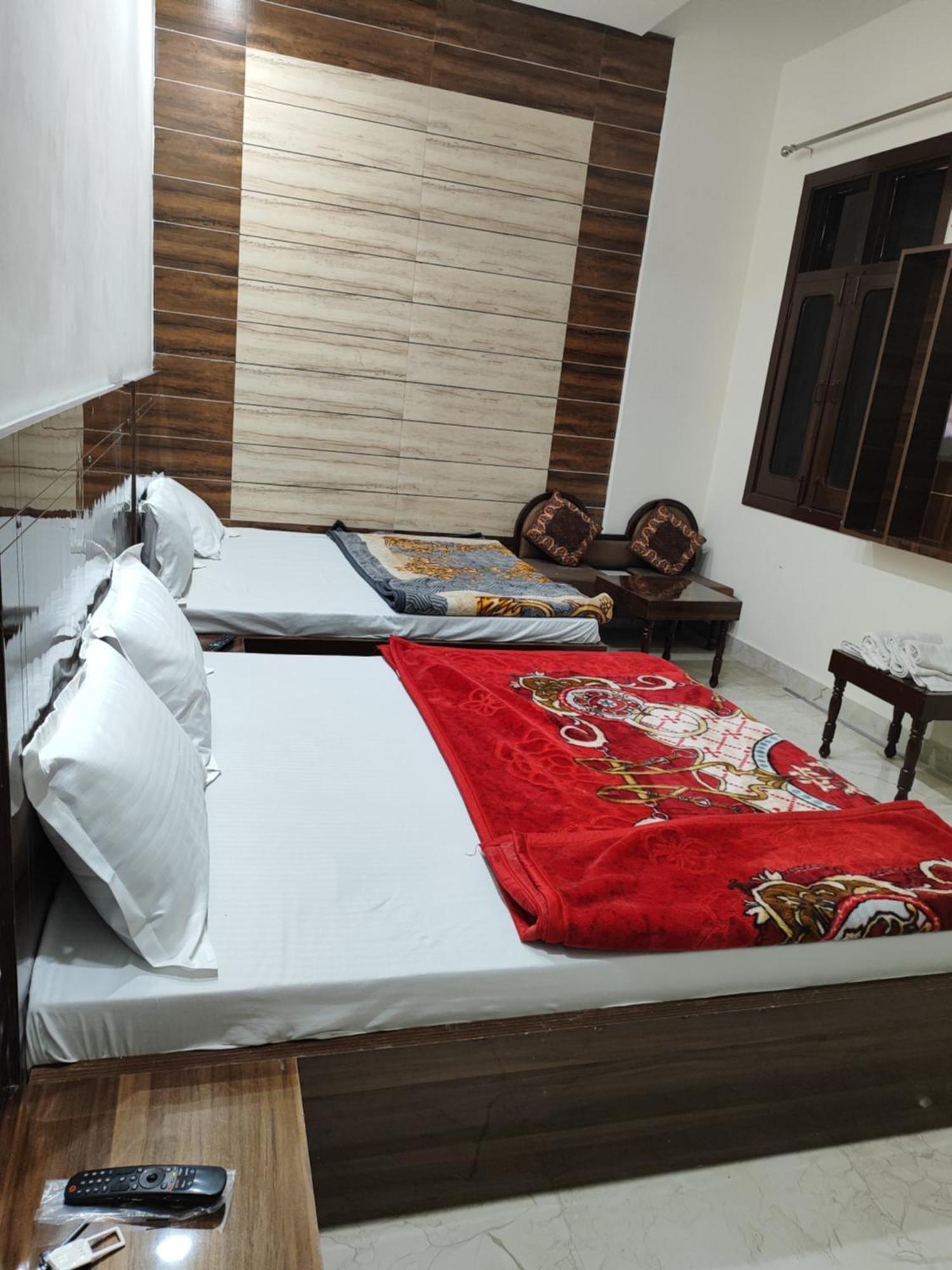 4N Homestay- Golden Temple View アムリトサル エクステリア 写真