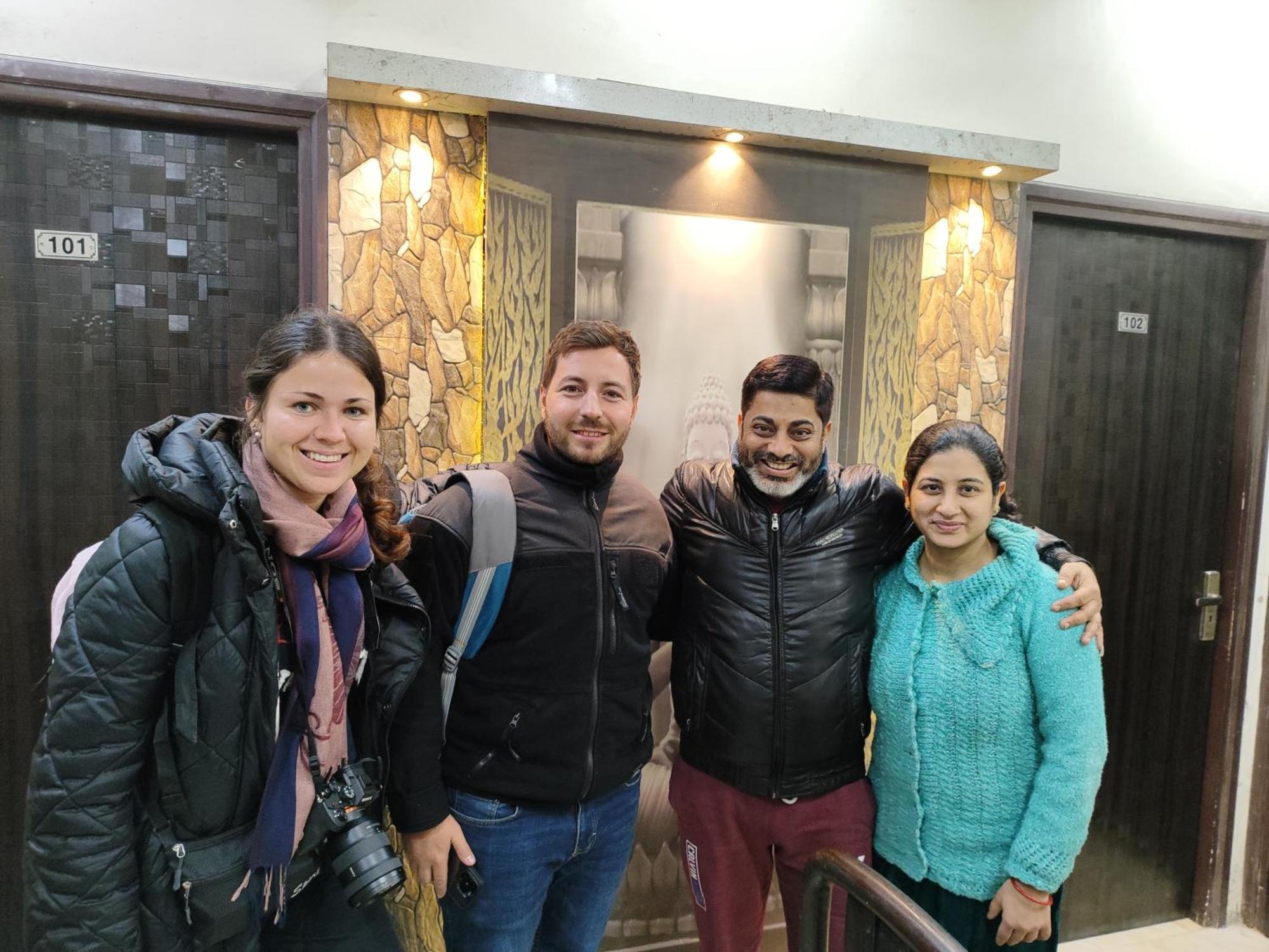4N Homestay- Golden Temple View アムリトサル エクステリア 写真